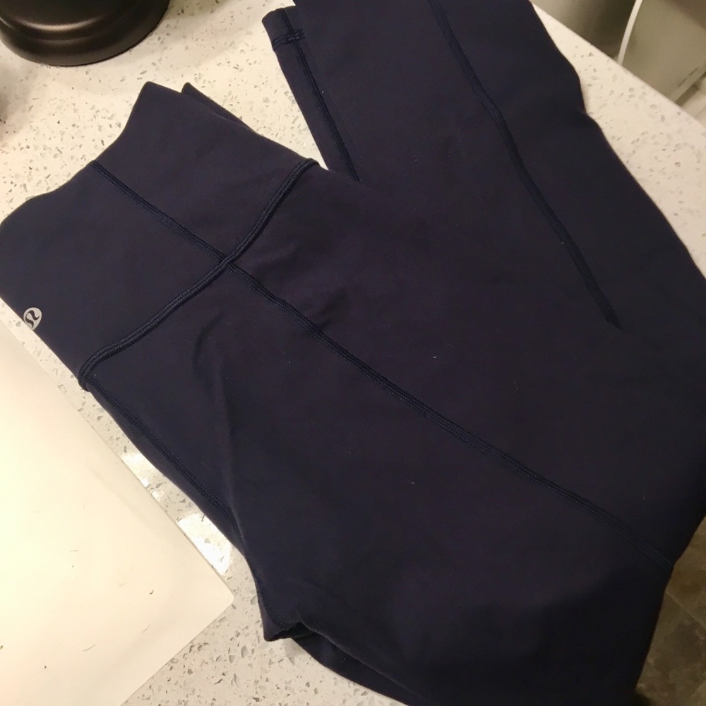 Lulu skinny groove pants size 6 dark purple